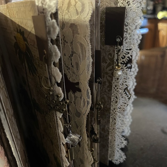 Vintage junk journal SOLD - Picture 3 of 11